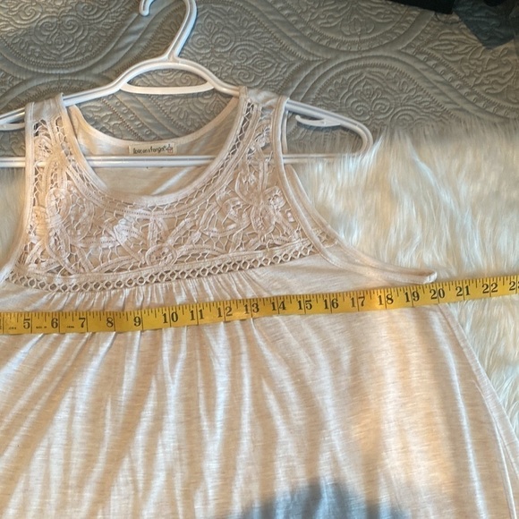 Love on a hanger size M Sleeveless top - Picture 5 of 5